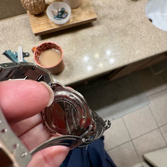 Swiss army watch - Picture 3 of 4